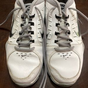 White Nike tennis shoes